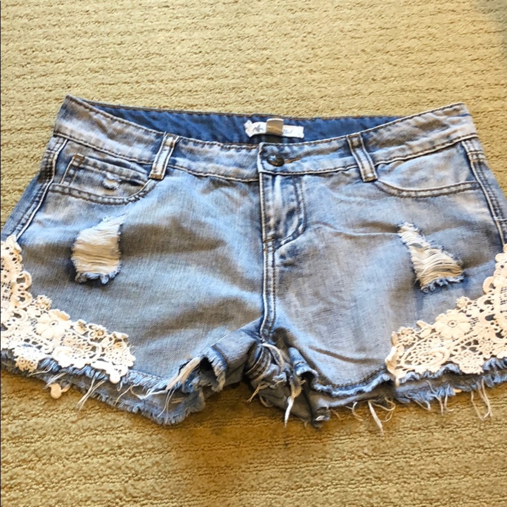 Other follow lace jean short
